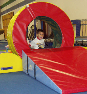 2004-12-gymnastics_02